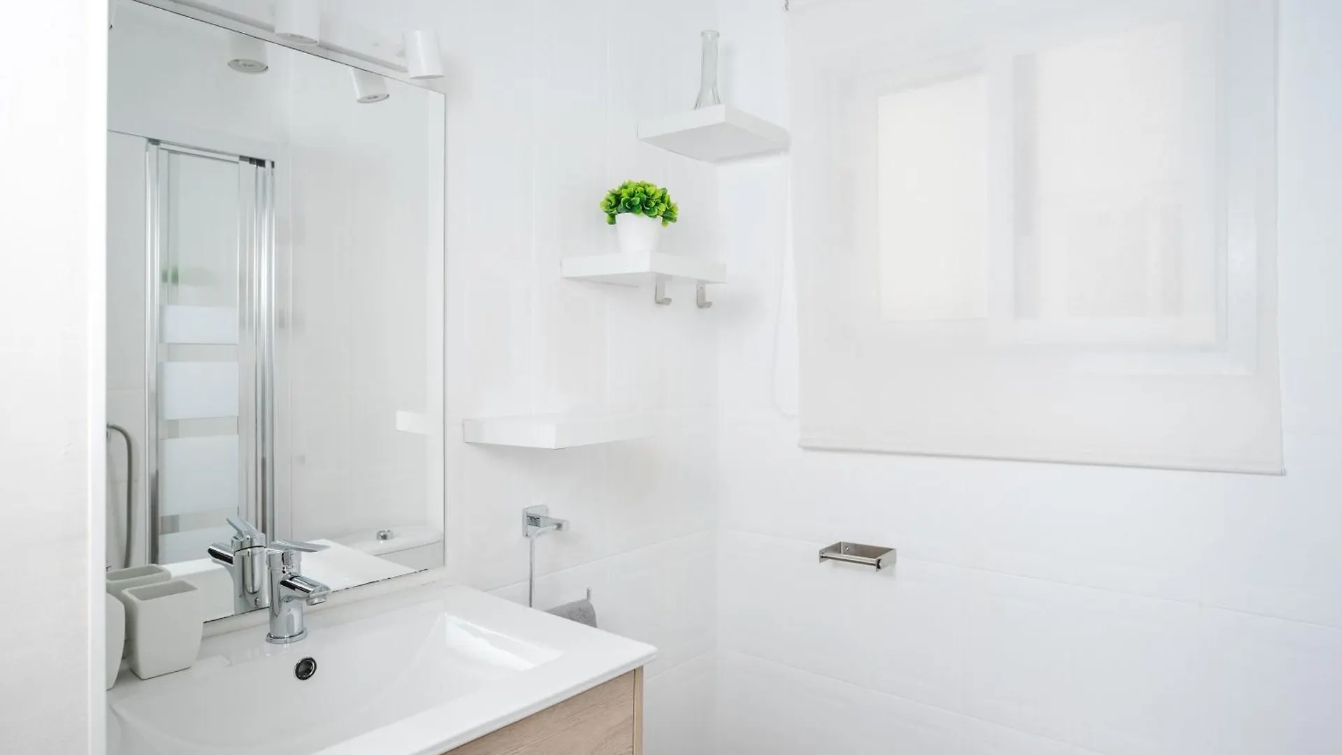 Acogedor Piso Con Balcon Apartment Seville Spain