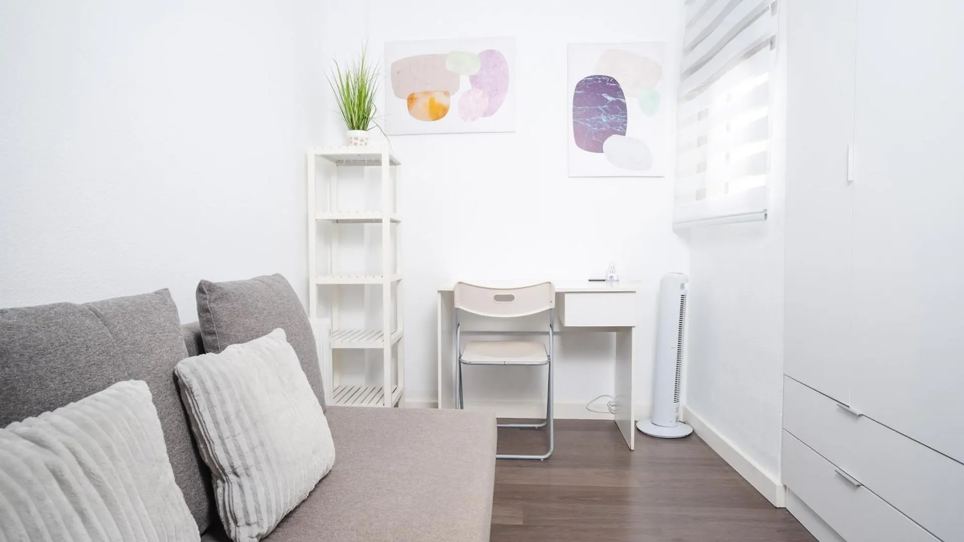 Acogedor Piso Con Balcon Apartment Seville Spain