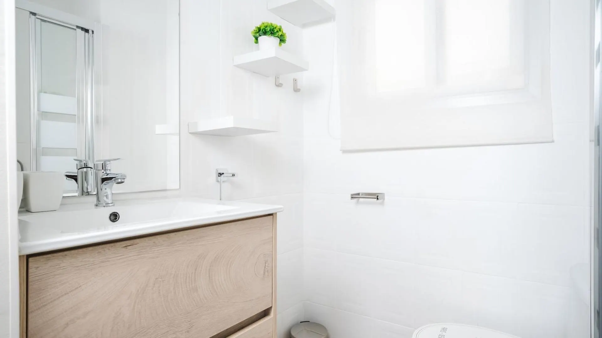 Acogedor Piso Con Balcon Apartment Seville 0*,
