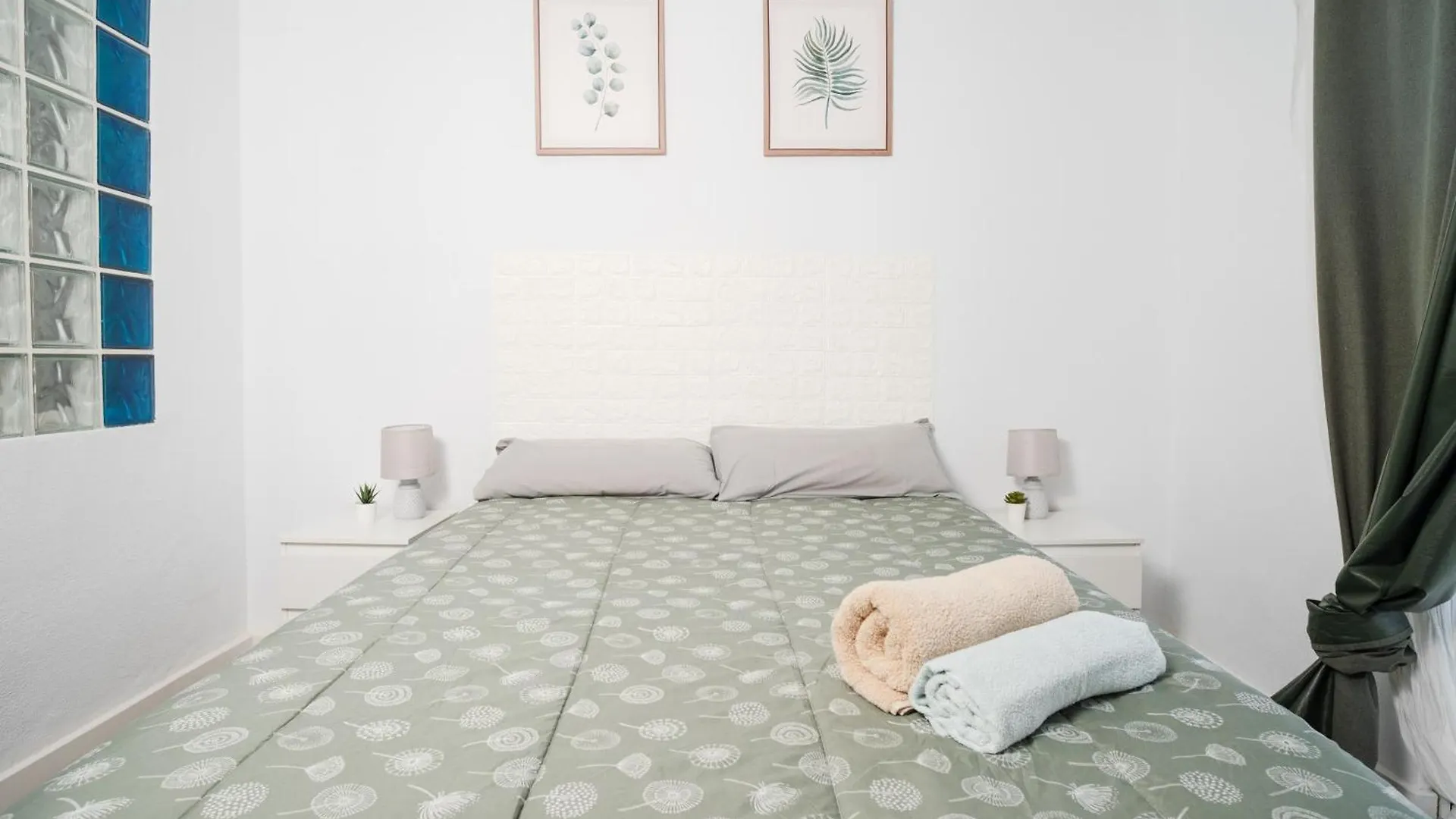 Acogedor Piso Con Balcon Apartment Seville Spain